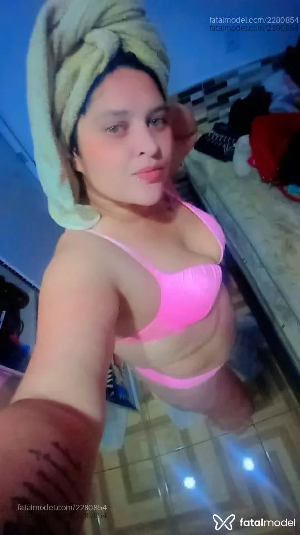 Acompanhante mulher morena (o) de olhos verdes em São Martinho Acompanhante mulher morena (o) de olhos verdes em São Martinho - Bruna