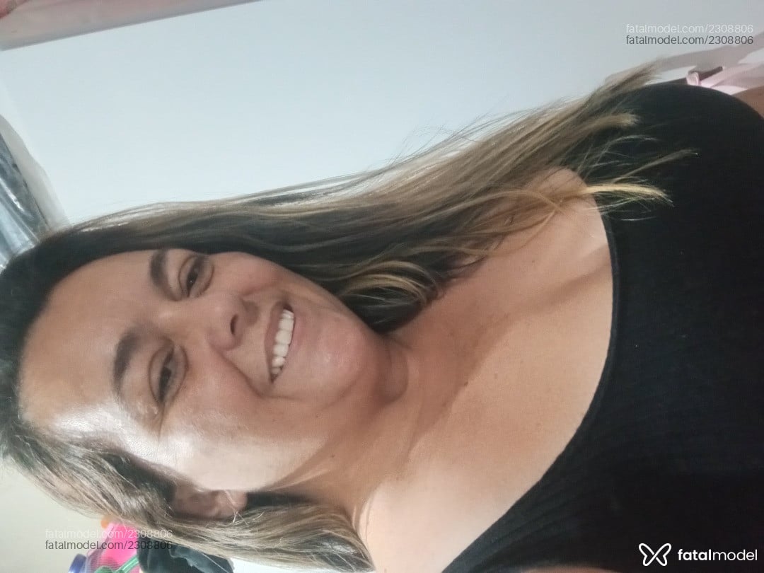 Acompanhante mulher com cabelo castanho de olhos castanhos - Bruna Acompanhante mulher com cabelo castanho de olhos castanhos - Bruna