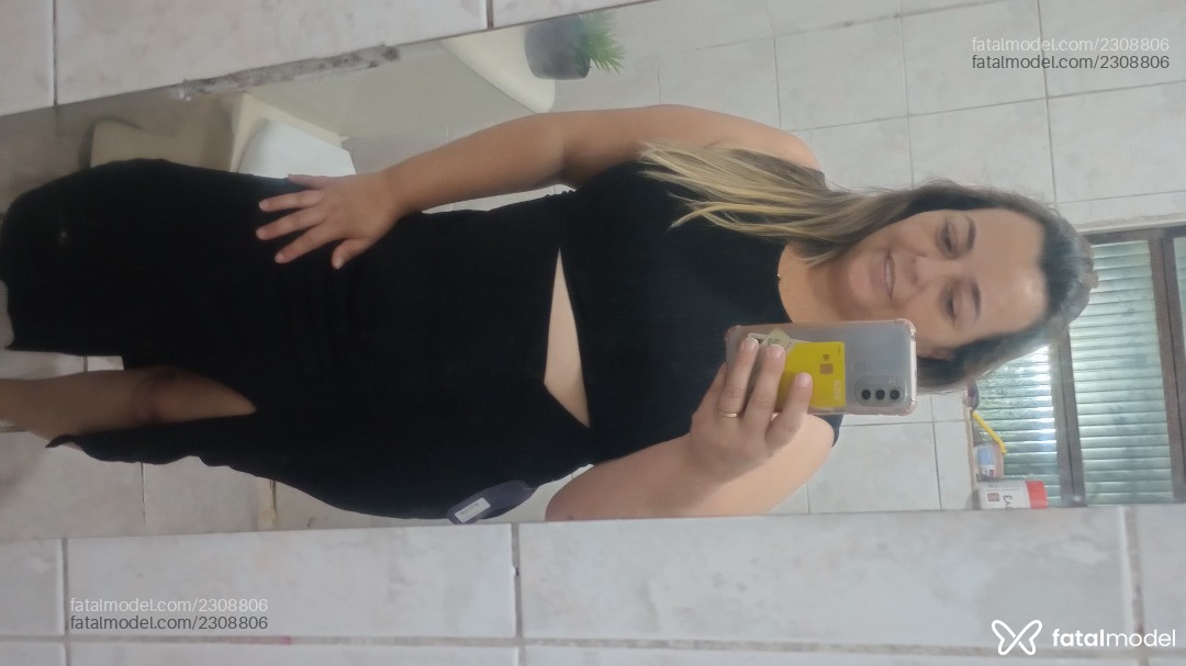 Acompanhante mulher com cabelo castanho de olhos castanhos - Bruna Acompanhante mulher com cabelo castanho de olhos castanhos - Bruna