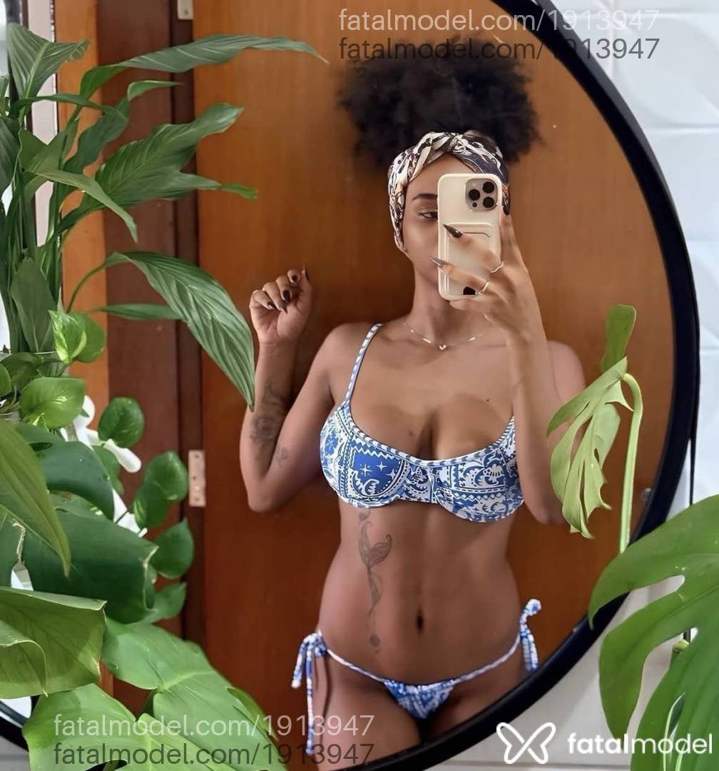 Acompanhante mulher morena (o) de olhos castanhos - Ayla Belucci
