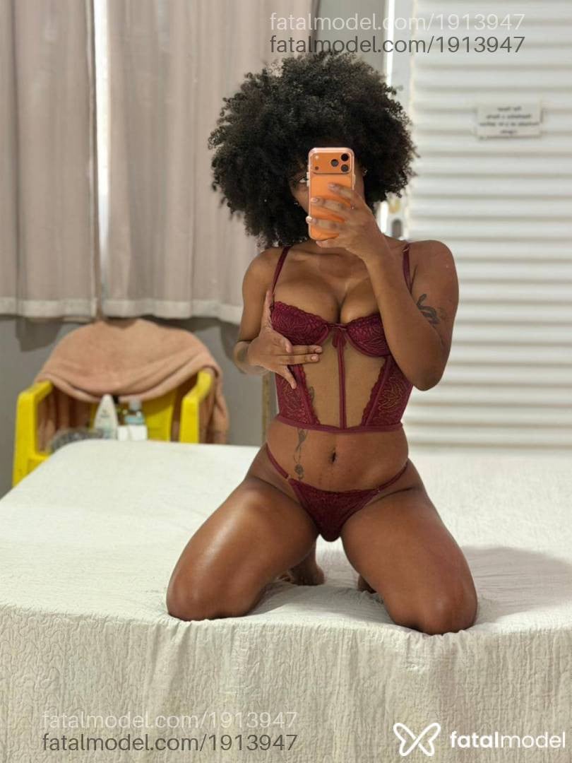 Acompanhante mulher morena (o) de olhos castanhos em Sinop - Ayla Belucci