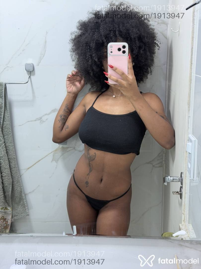 Acompanhante mulher morena (o) de olhos castanhos - Ayla Belucci