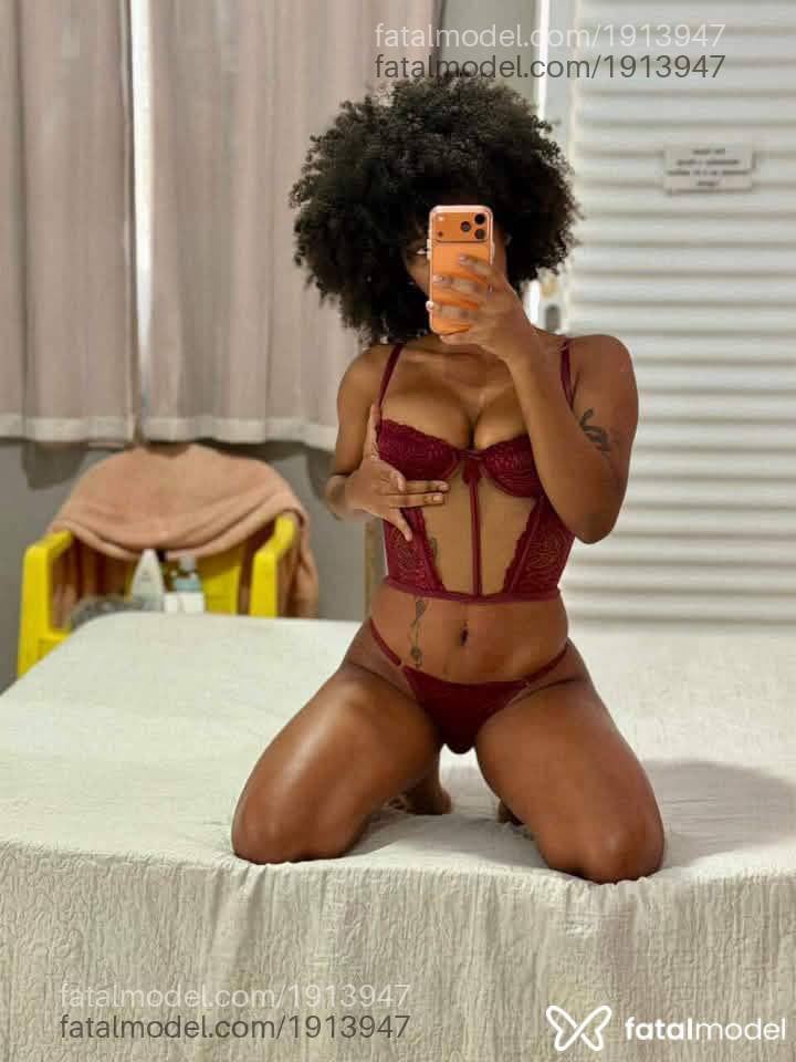 Acompanhante mulher morena (o) de olhos castanhos em Rolim de Moura - Ayla Belucci