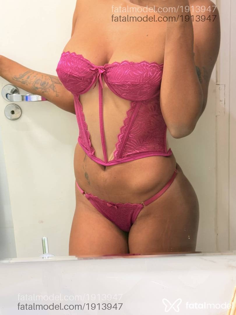 Acompanhante mulher morena (o) de olhos castanhos - Ayla Belucci