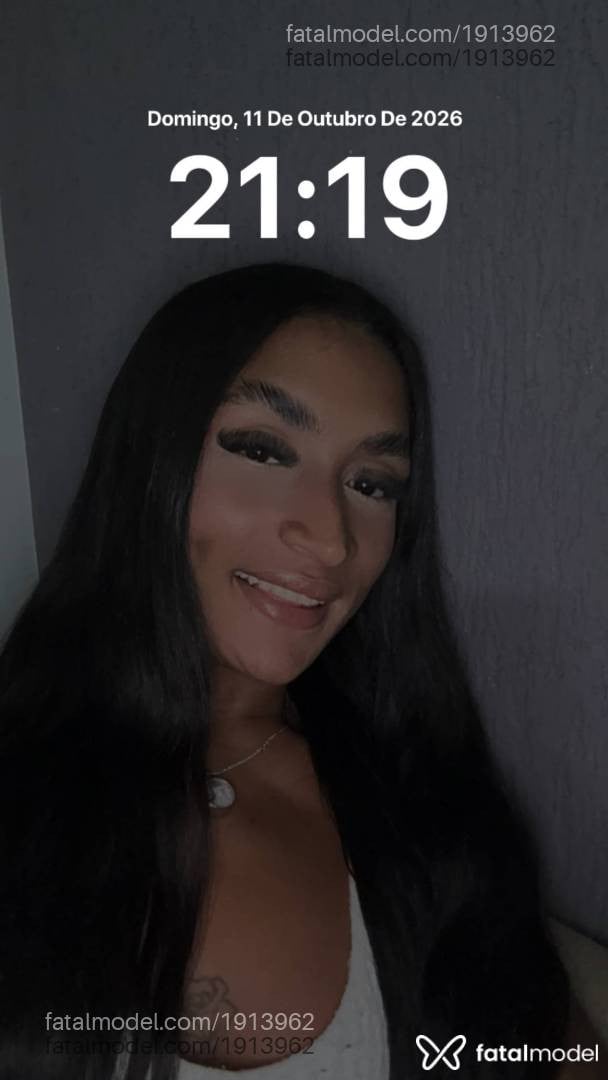Acompanhante mulher com cabelo castanho de olhos castanhos - Priscila