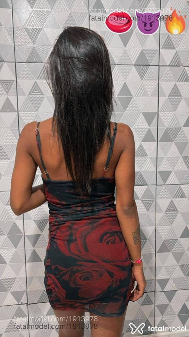 Acompanhante mulher morena (o) de olhos castanhos em Rio de Janeiro - Submissa Magrinh