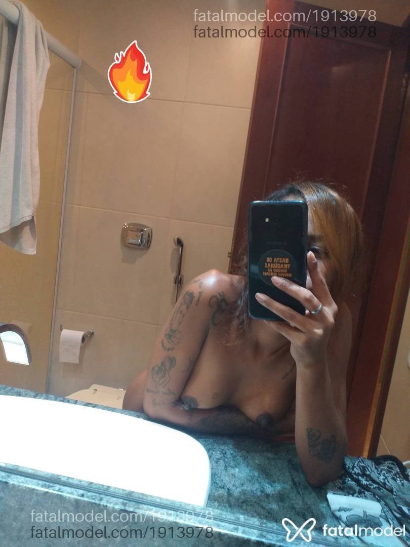 Acompanhante mulher morena (o) de olhos castanhos em Rio de Janeiro - Submissa Magrinh