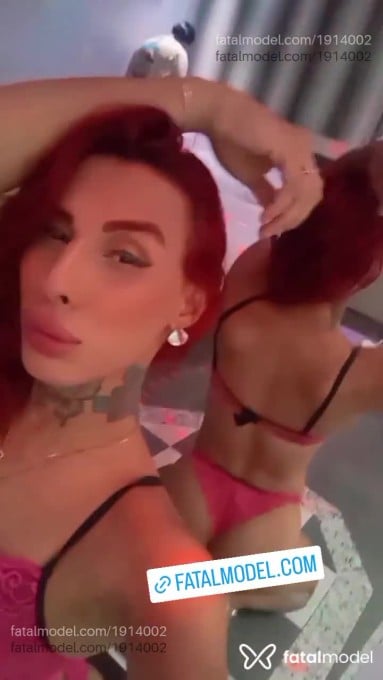 Acompanhante mulher trans ruiva (o) de olhos castanhos em São Paulo - Melinda blanc