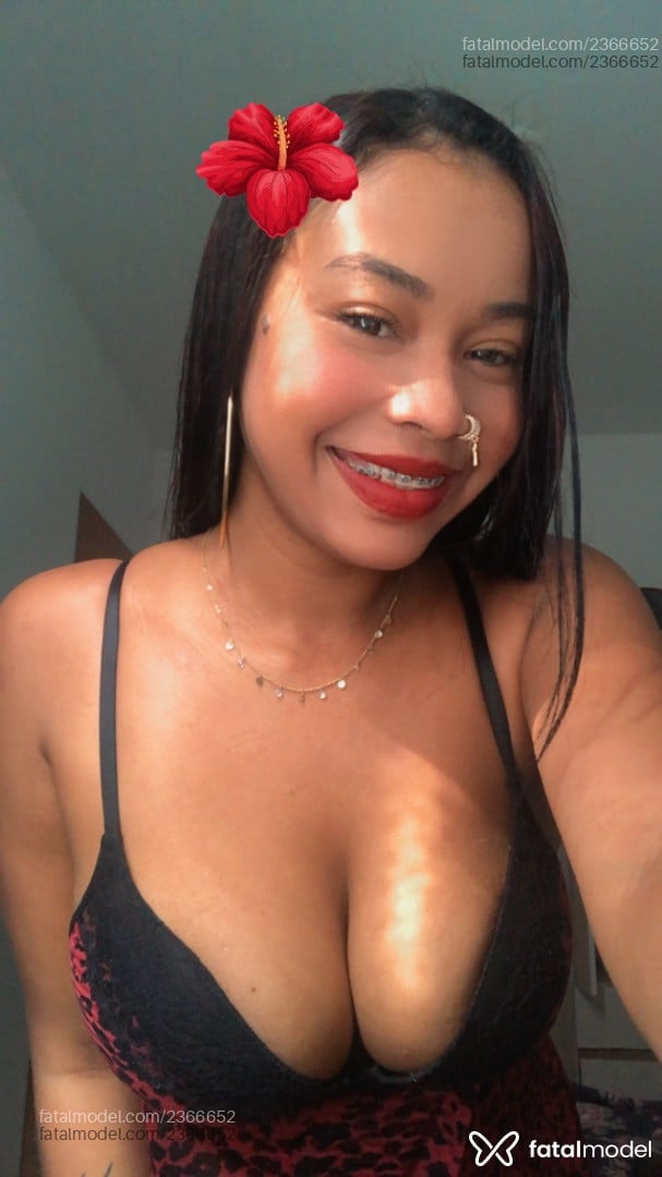 Acompanhante mulher morena (o) de olhos mel em Sorriso Acompanhante mulher morena (o) de olhos mel em Sorriso - Lua Ho