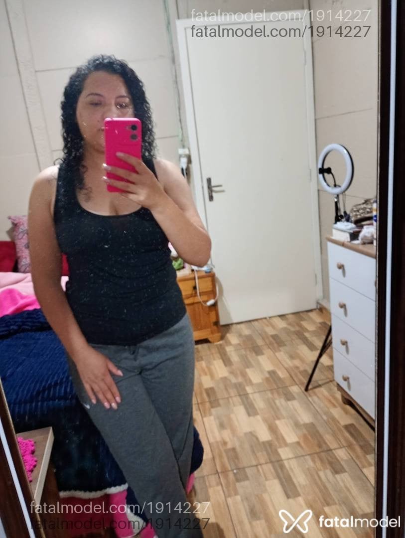 Acompanhante mulher com cabelo castanho de olhos castanhos em Guarapuava - Melissa