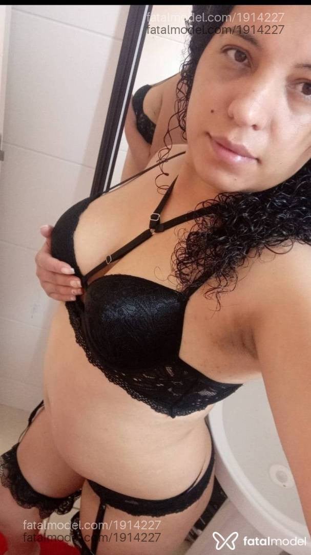 Acompanhante mulher com cabelo castanho de olhos castanhos - Melissa