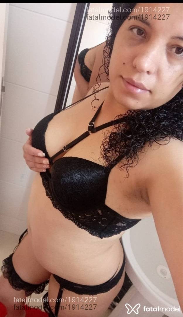 Acompanhante mulher com cabelo castanho de olhos castanhos - Melissa