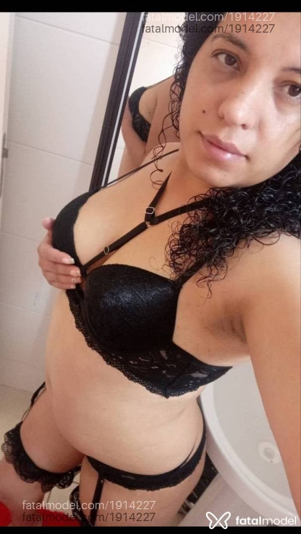 Acompanhante mulher com cabelo castanho de olhos castanhos em Guarapuava - Melissa