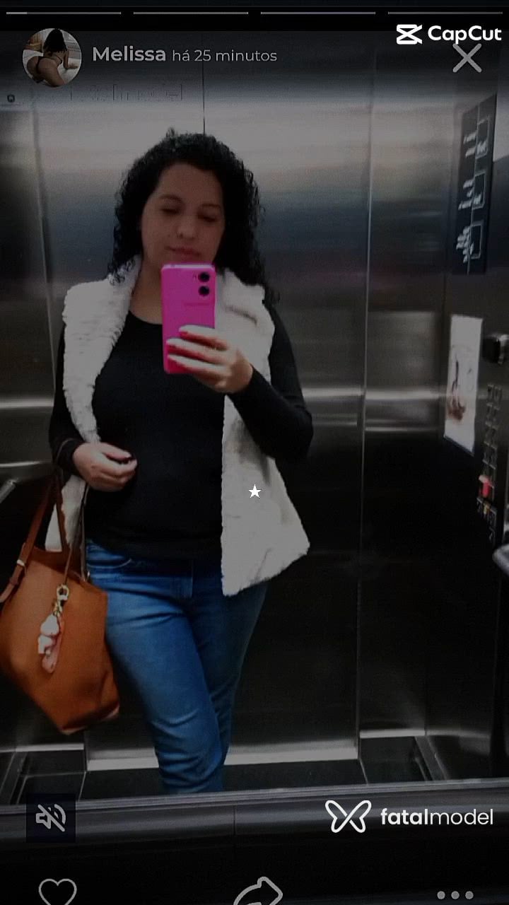 Acompanhante mulher com cabelo castanho de olhos castanhos - Melissa Acompanhante mulher com cabelo castanho de olhos castanhos - Melissa