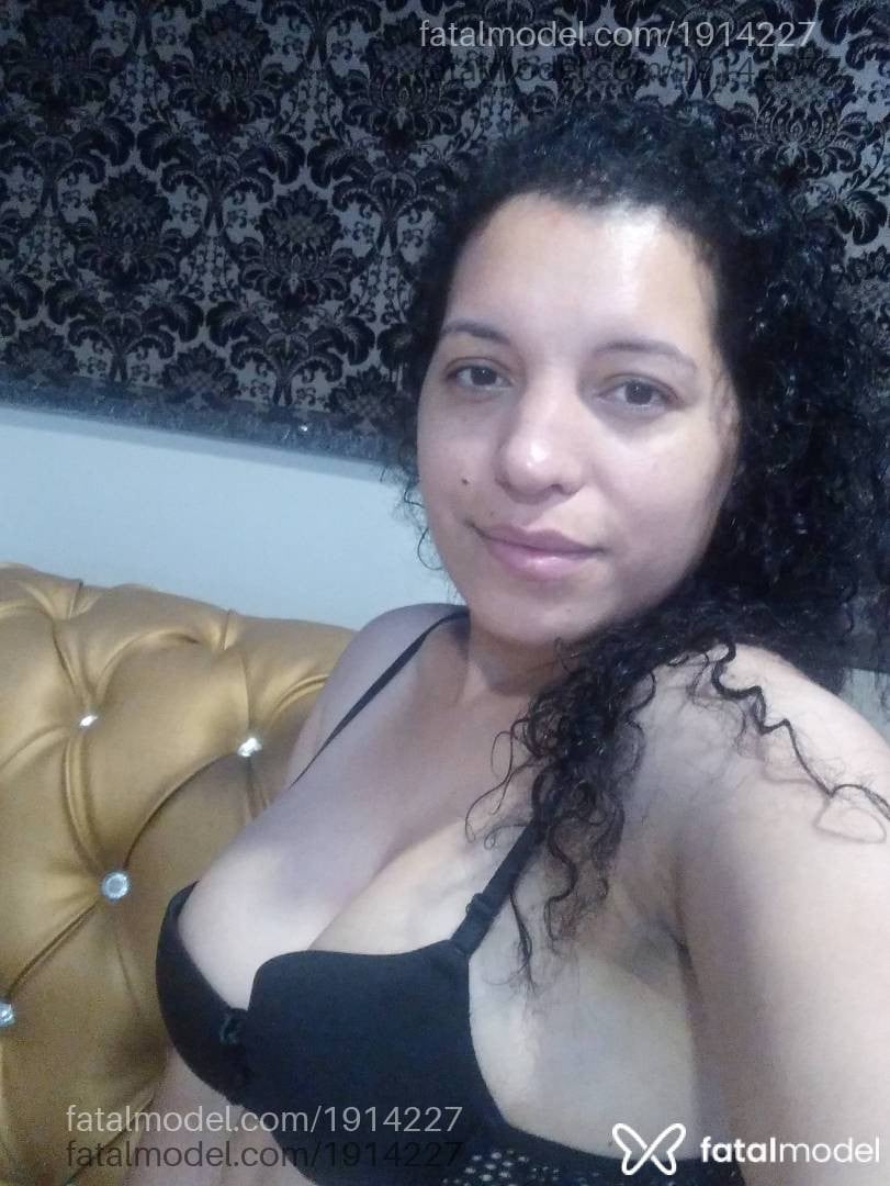 Acompanhante mulher com cabelo castanho de olhos castanhos - Melissa Acompanhante mulher com cabelo castanho de olhos castanhos - Melissa
