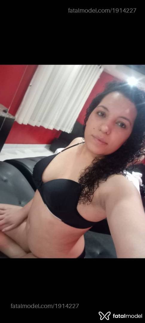 Acompanhante mulher com cabelo castanho de olhos castanhos - Melissa