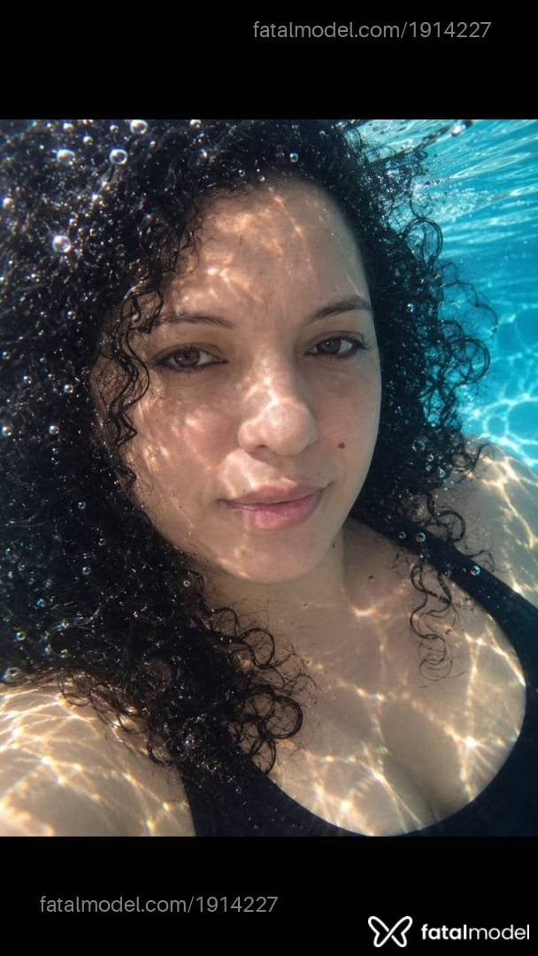 Acompanhante mulher com cabelo castanho de olhos castanhos - Melissa