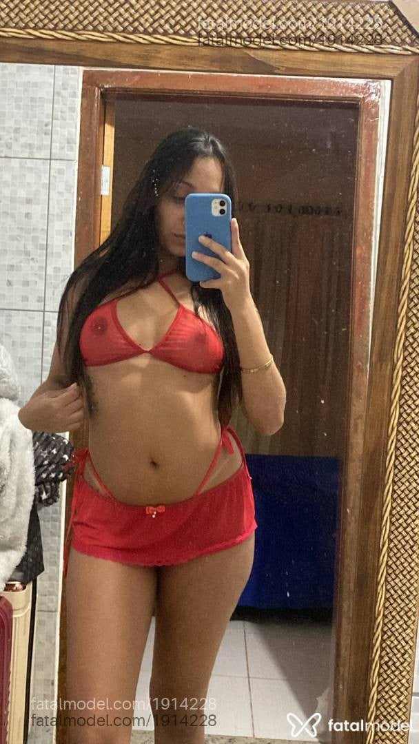 Acompanhante mulher com cabelo castanho de olhos mel em Barretos - Mariana