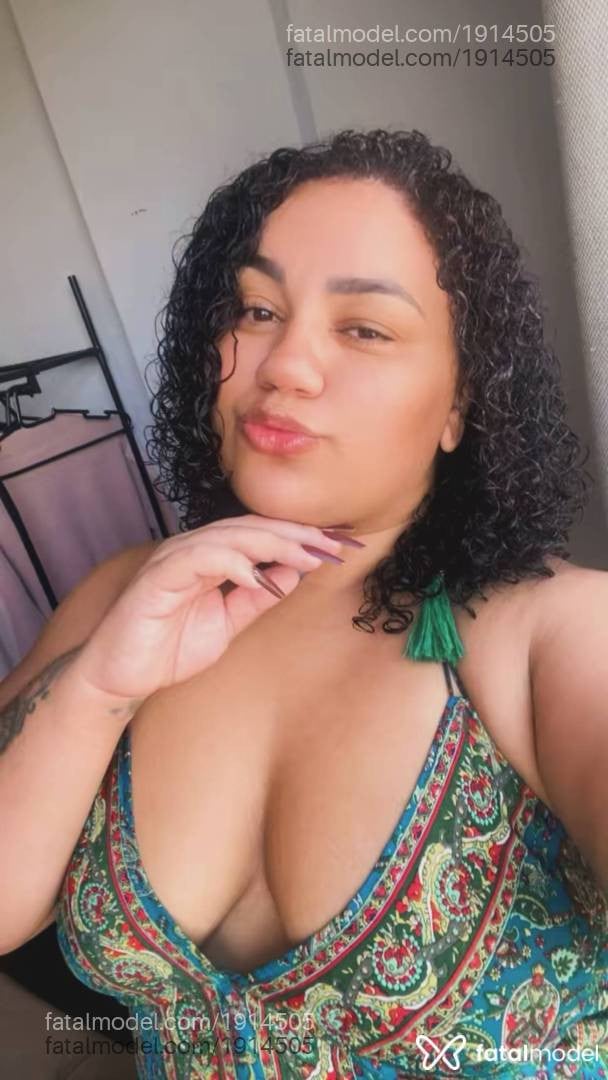 Acompanhante mulher com cabelo castanho de olhos castanhos em Nova Friburgo - CARINE COUTINHO