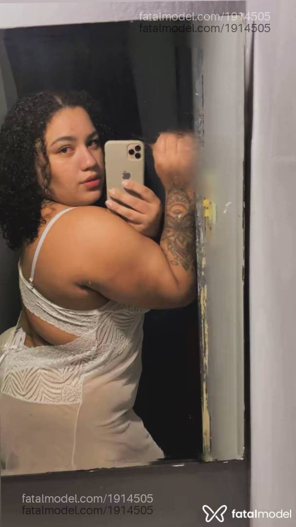 Acompanhante mulher com cabelo castanho de olhos castanhos em Nova Friburgo - CARINE COUTINHO