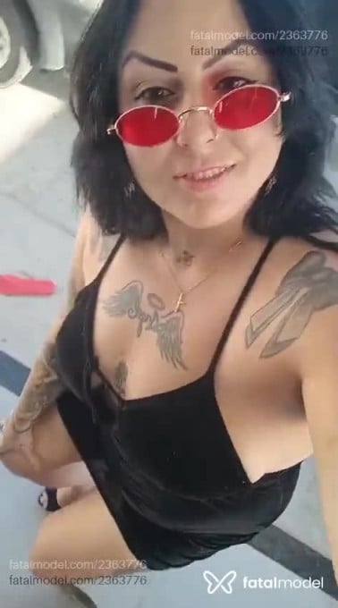 Acompanhante mulher morena (o) de olhos mel em Virtual Acompanhante mulher morena (o) de olhos mel em Virtual - Agata
