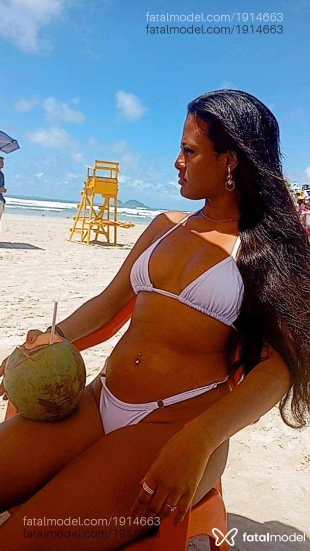 Acompanhante mulher com cabelo castanho de olhos castanhos - Jade