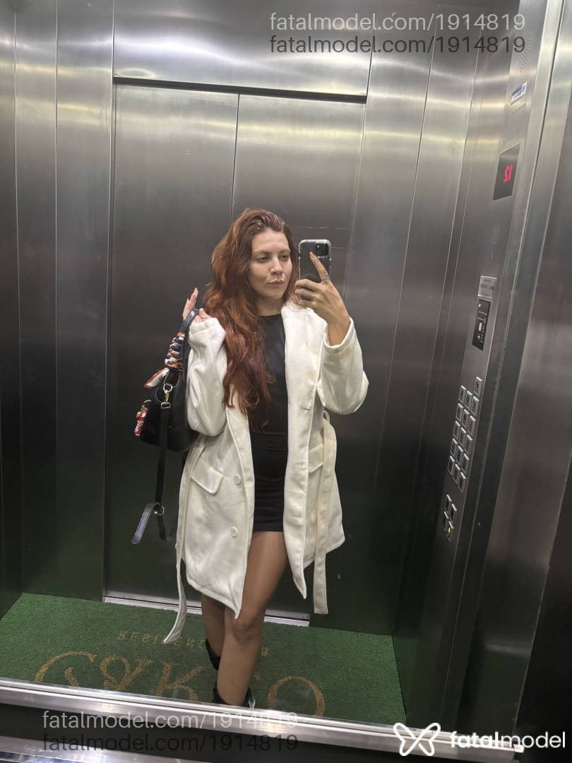 Acompanhante mulher ruiva (o) de olhos mel - Gatti Acompanhante mulher ruiva (o) de olhos mel - Gatti