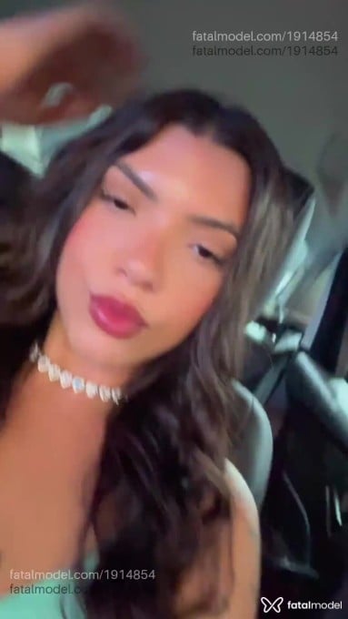 Acompanhante mulher morena (o) de olhos pretos - Brenda Santos Acompanhante mulher morena (o) de olhos pretos - Brenda Santos