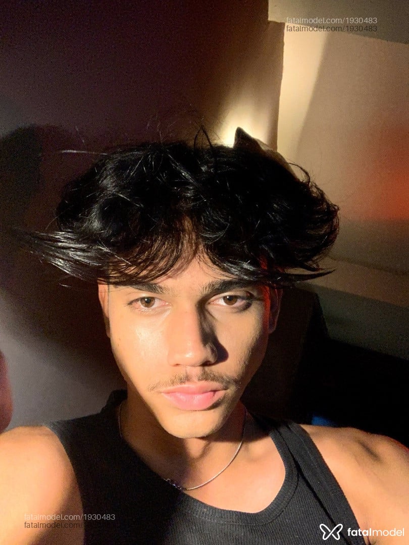 Acompanhante homem morena (o) de olhos castanhos em Osasco - Daniel