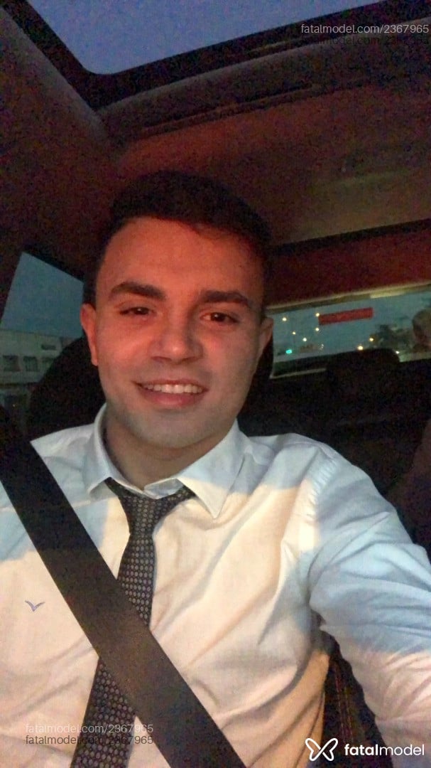 Acompanhante homem com cabelo castanho de olhos castanhos em Porto Alegre - Marcelo