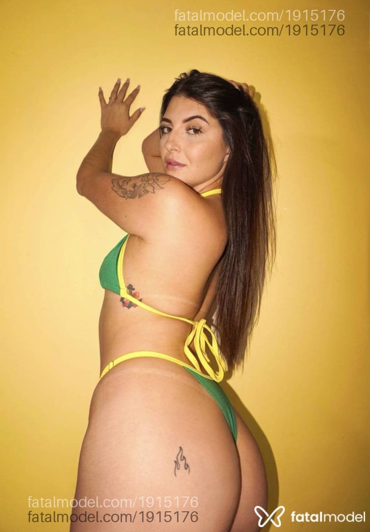 Acompanhante mulher com cabelo castanho de olhos castanhos em Linhares - Angel
