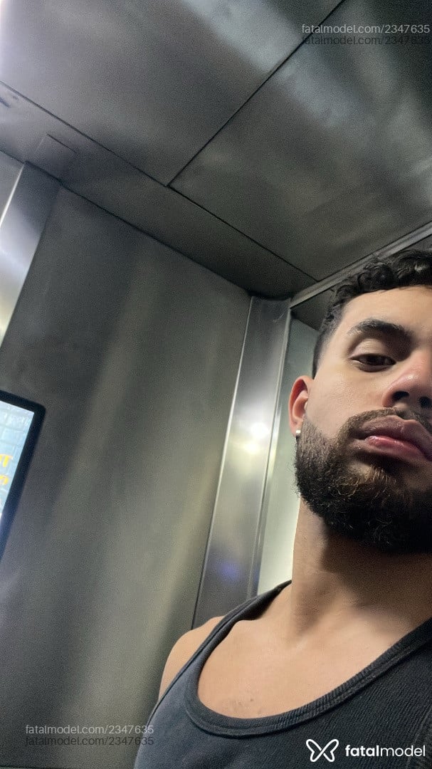 Acompanhante homem morena (o) de olhos castanhos em São Paulo Acompanhante homem morena (o) de olhos castanhos em São Paulo - Leonardo