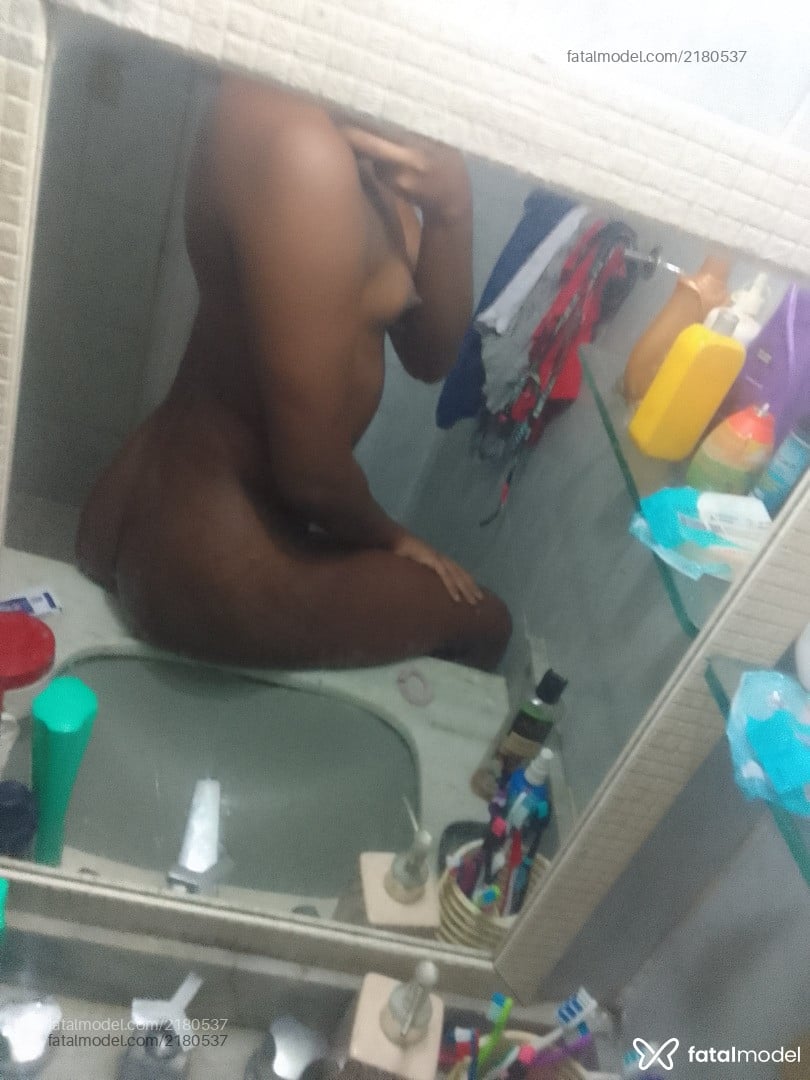Acompanhante mulher trans com cabelo castanho de olhos castanhos em Rio de Janeiro - Kemilly Medeiros