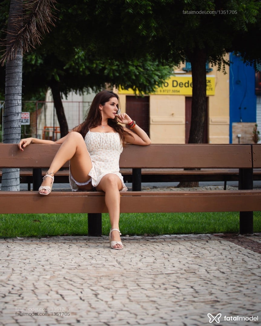 Acompanhante mulher com cabelo castanho de olhos castanhos em Campinas - Juliana