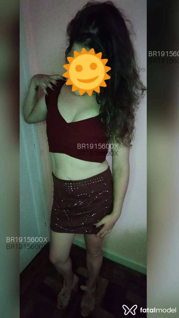 Acompanhante mulher ruiva (o) de olhos castanhos em Porto Alegre Acompanhante mulher ruiva (o) de olhos castanhos em Porto Alegre - Pietra
