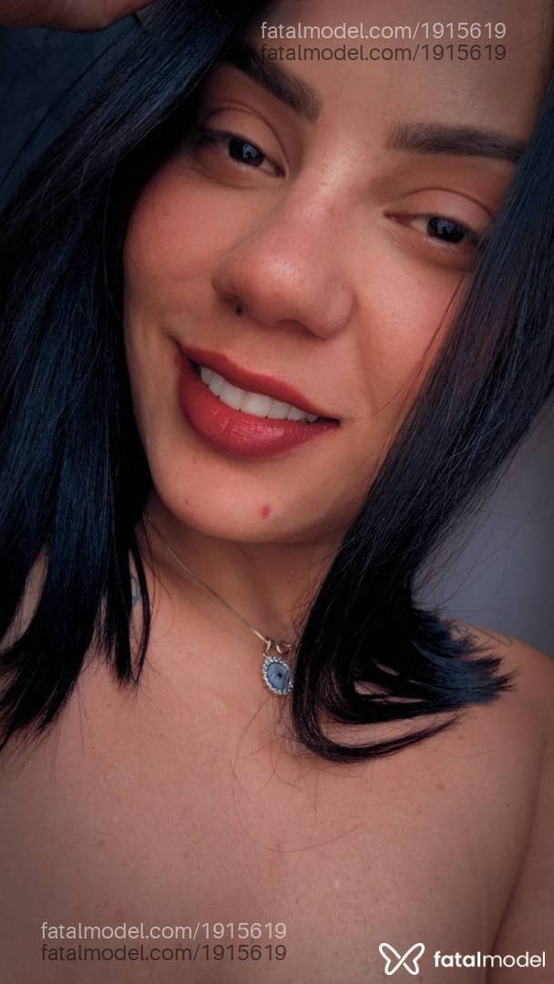 Acompanhante mulher morena (o) de olhos castanhos - Carol