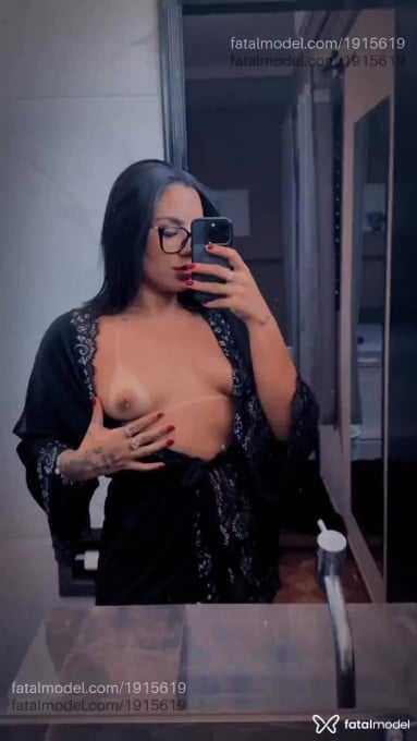 Acompanhante mulher morena (o) de olhos castanhos em Passos - Carol