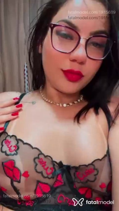 Acompanhante mulher morena (o) de olhos castanhos em Passos - Carol