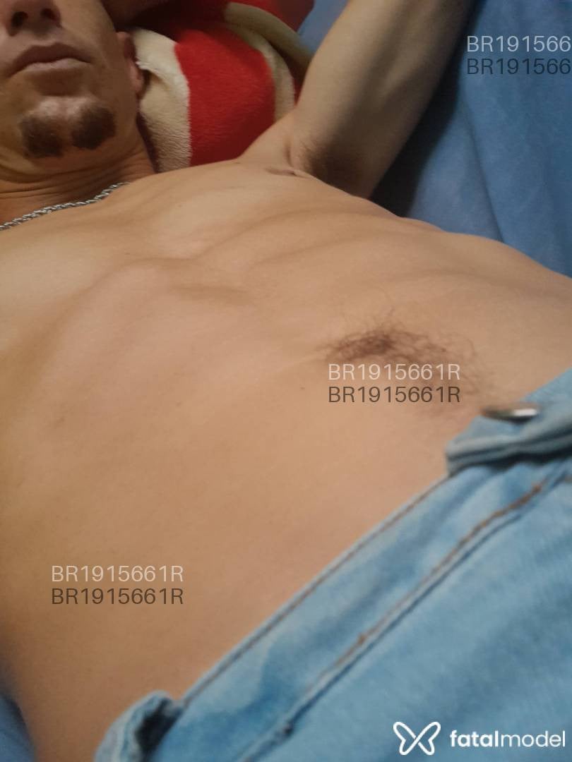 Acompanhante homem com cabelo castanho de olhos castanhos em Pato Branco - Aleeee