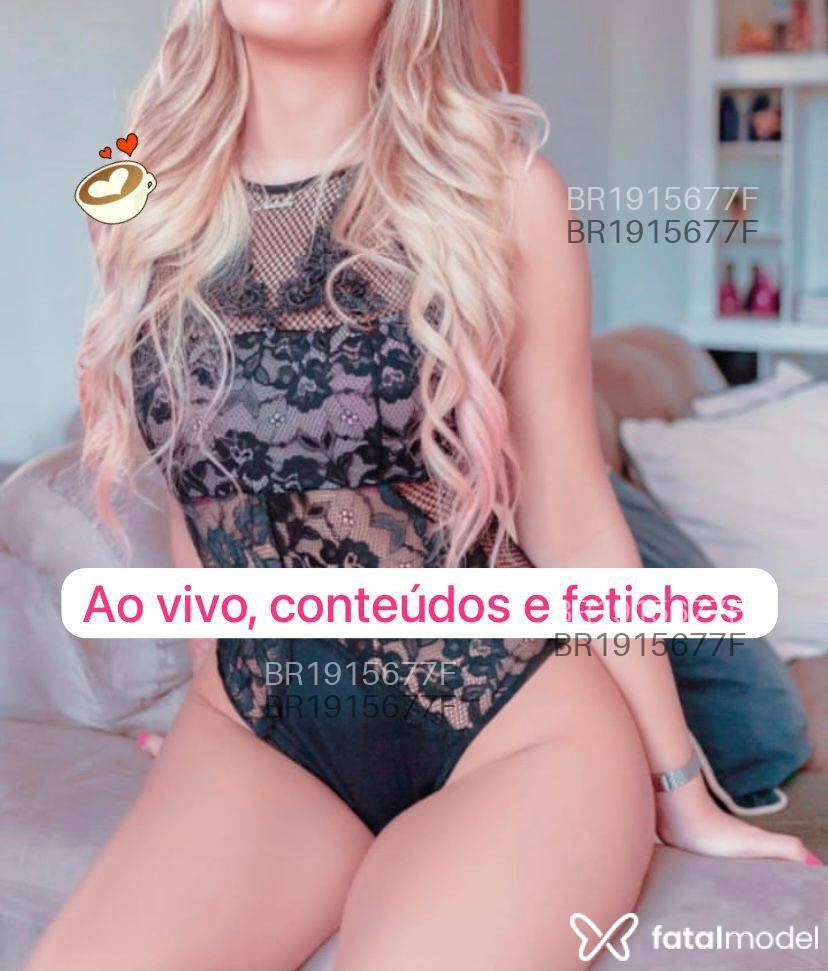 Acompanhante mulher loira (o) de olhos castanhos em Virtual Acompanhante mulher loira (o) de olhos castanhos em Virtual - Jully