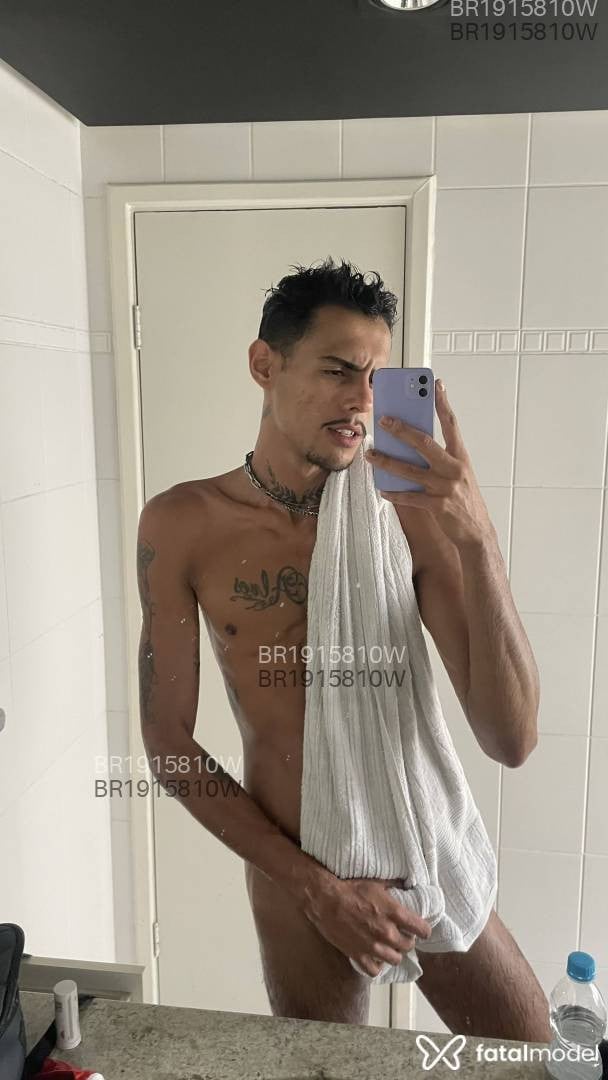 Acompanhante homem com cabelo castanho de olhos castanhos em São Paulo Acompanhante homem com cabelo castanho de olhos castanhos em São Paulo - Fernado Souza