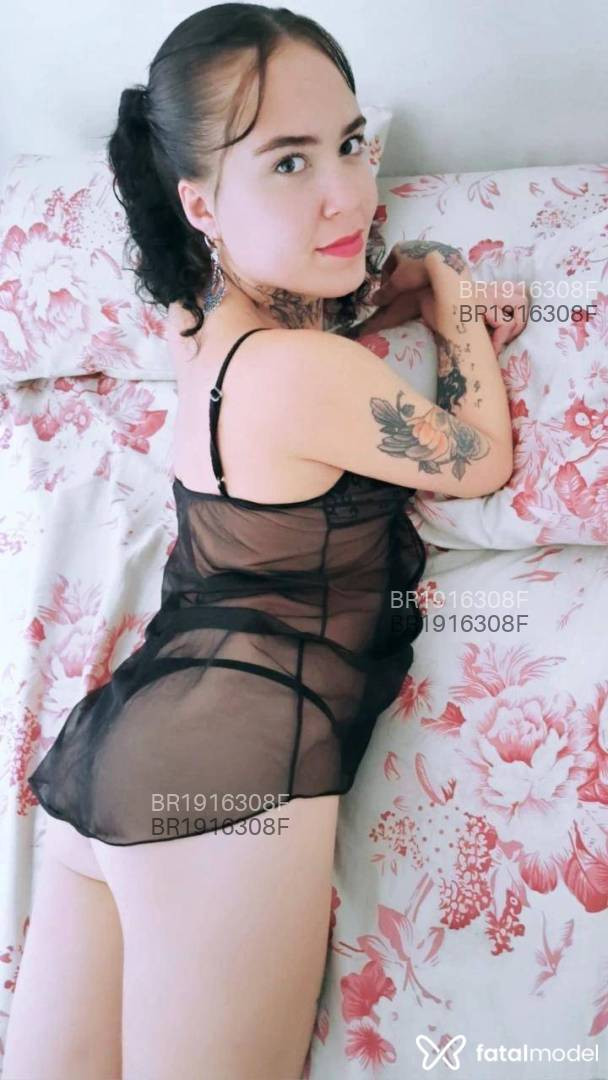Acompanhante mulher morena (o) de olhos verdes em Virtual - Estrela