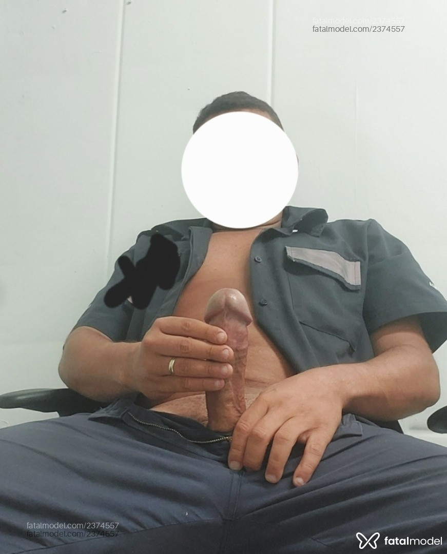 Acompanhante homem com cabelo castanho de olhos castanhos em Virtual - Vigilante