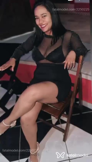 Acompanhante mulher morena (o) de olhos castanhos em Guarapuava - Morena
