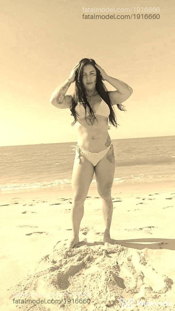 Acompanhante mulher loira (o) de olhos castanhos - Priscila Bitencour Acompanhante mulher loira (o) de olhos castanhos - Priscila Bitencour
