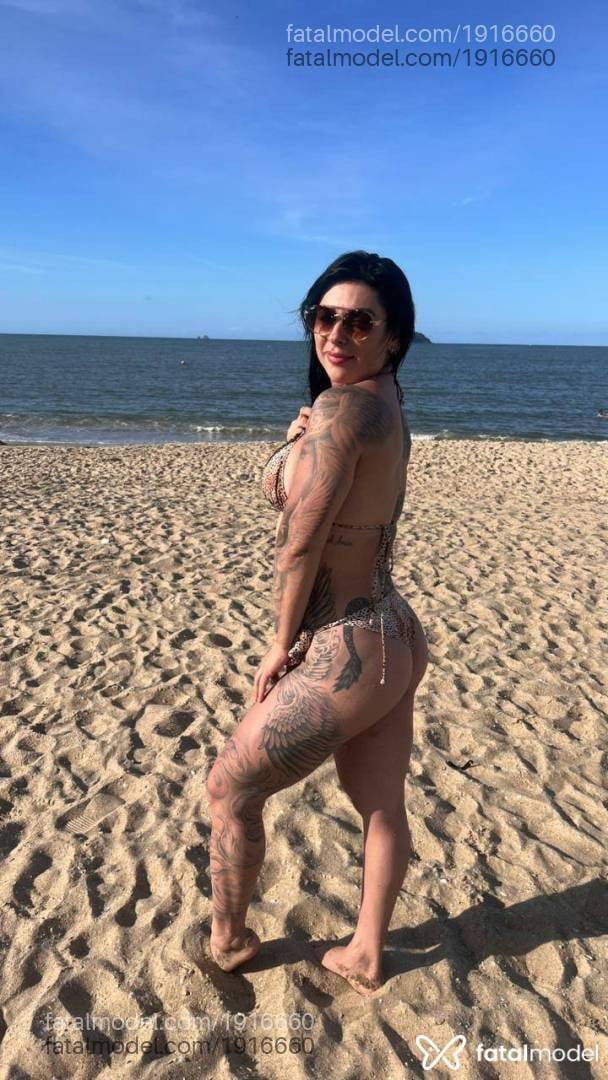 Acompanhante mulher loira (o) de olhos castanhos - Priscila Bitencour Acompanhante mulher loira (o) de olhos castanhos - Priscila Bitencour