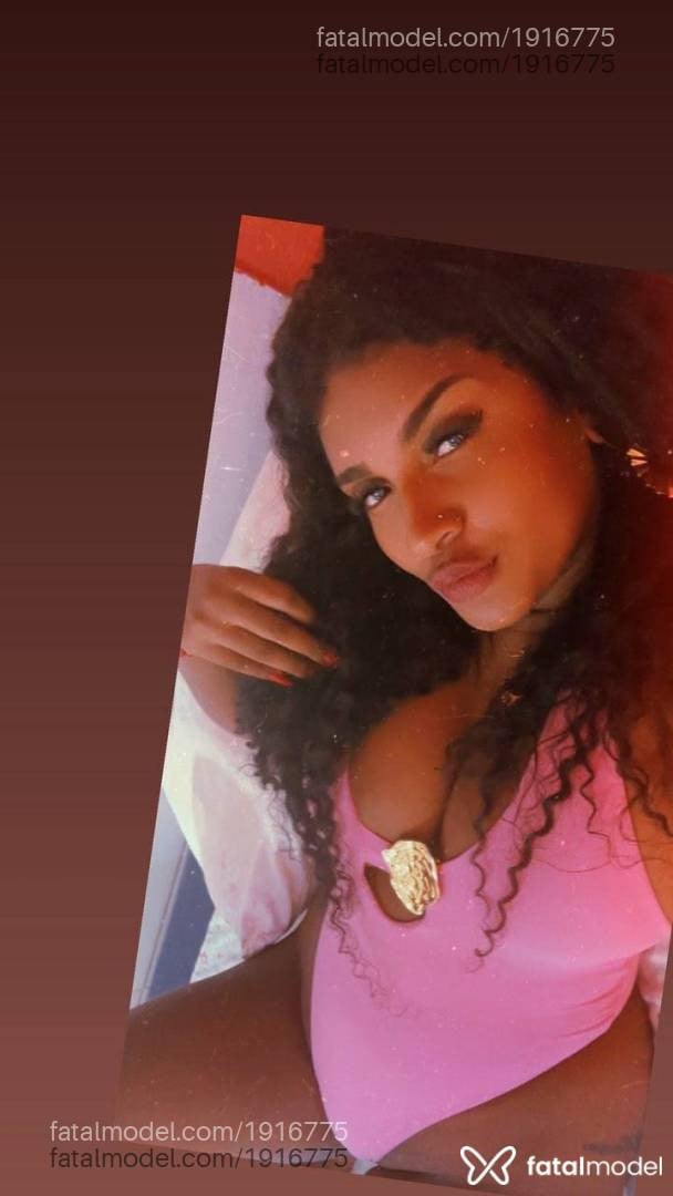 Acompanhante mulher morena (o) de olhos pretos em Santo Antônio de Jesus - Miia Lisboa