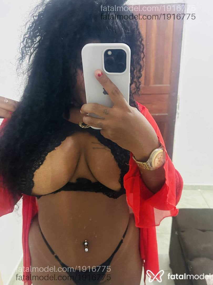 Acompanhante mulher morena (o) de olhos pretos em Santo Antônio de Jesus - Miia Lisboa