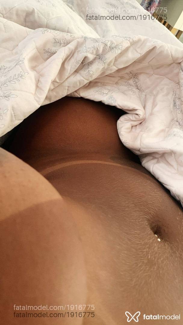 Acompanhante mulher morena (o) de olhos pretos em Santo Antônio de Jesus - Miia Lisboa