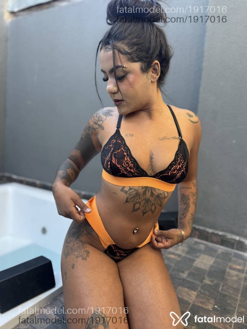 Acompanhante mulher com cabelo castanho de olhos pretos em Bauru - Sabrina